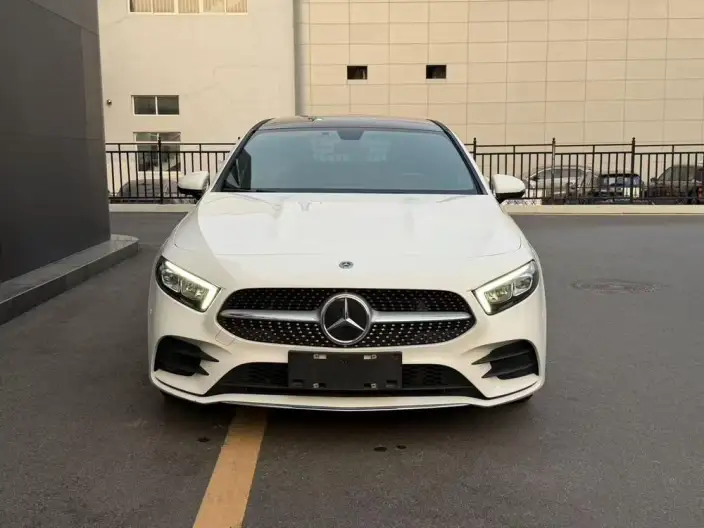 Mercedes-Benz A-class 2022 Model Facelift A 200 L Sports sedan Fashion Edition – фото 2