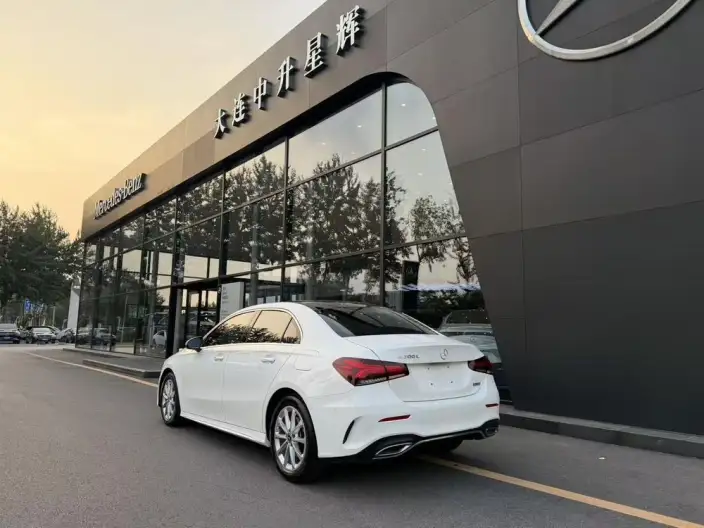 Mercedes-Benz A-class 2022 Model Facelift A 200 L Sports sedan Fashion Edition – фото 4