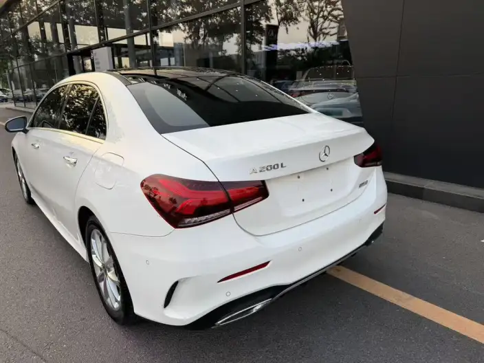 Mercedes-Benz A-class 2022 Model Facelift A 200 L Sports sedan Fashion Edition – фото 6