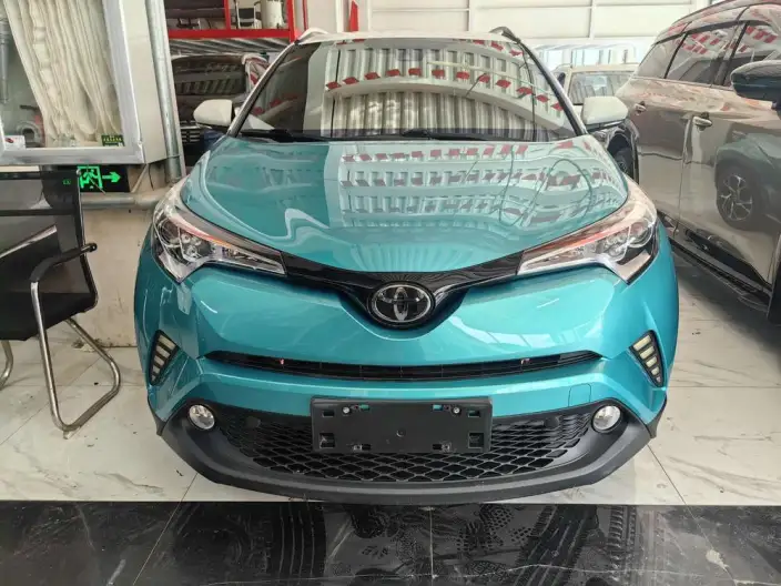 Toyota C-HR 2020 Model 2.0L Leading version – фото 2