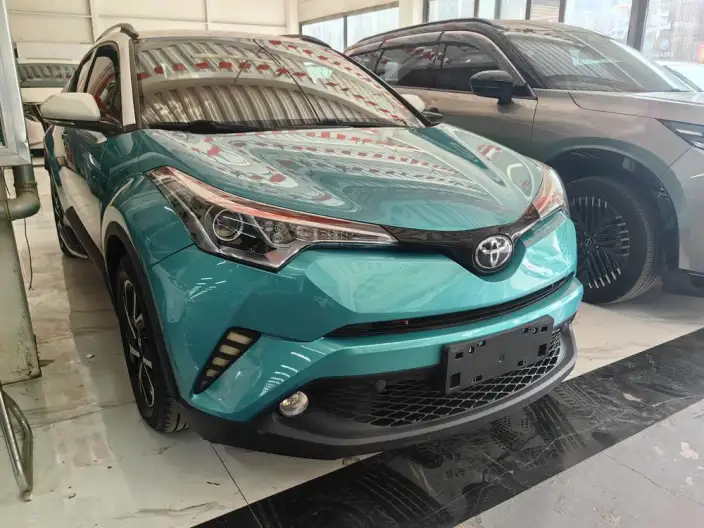 Toyota C-HR 2020 Model 2.0L Leading version – фото 3