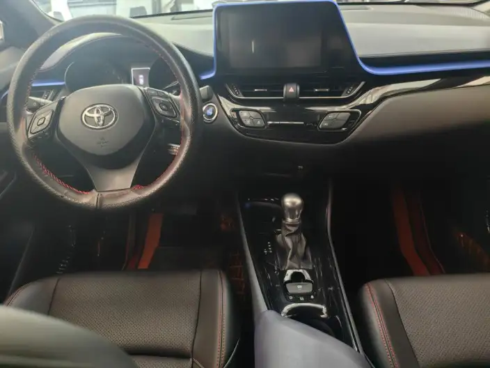 Toyota C-HR 2020 Model 2.0L Leading version – фото 5