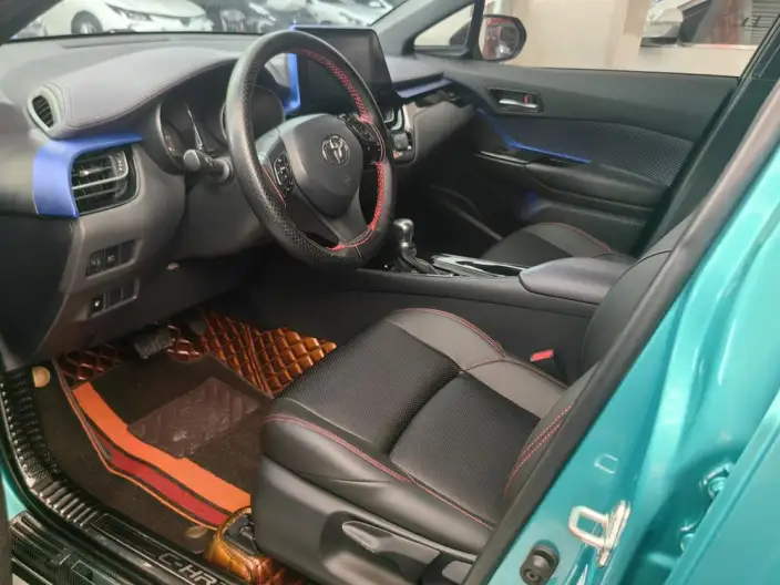 Toyota C-HR 2020 Model 2.0L Leading version – фото 8
