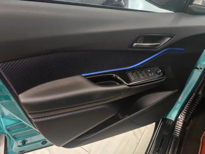 Toyota C-HR 2020 Model 2.0L Leading version – фото 11
