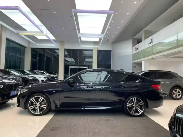 BMW 6 Series GT 2021 Model 630i M Sports Set – фото 3