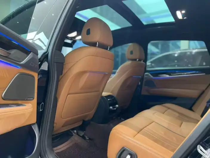 BMW 6 Series GT 2021 Model 630i M Sports Set – фото 9