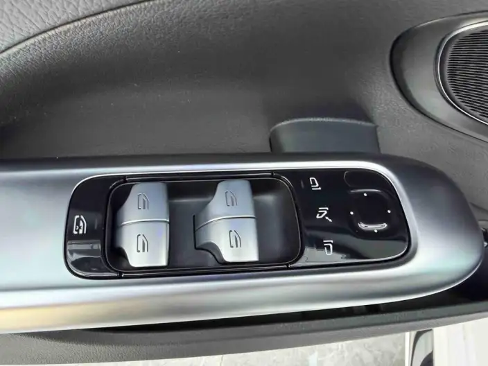 Mercedes-Benz C-Class 2022 Model C 200 L Sports Edition – фото 26