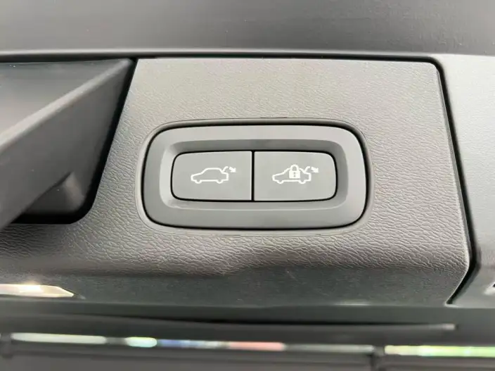 Volvo XC60 2026 Model B5 4WD Smart Range Deluxe Edition – фото 7