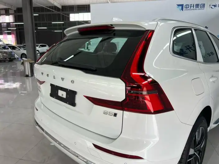 Volvo XC60 2026 Model B5 4WD Smart Range Deluxe Edition – фото 12