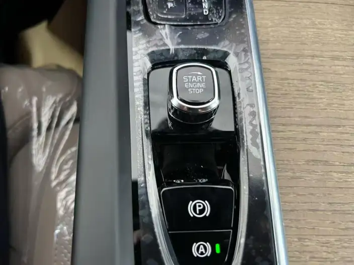 Volvo XC60 2026 Model B5 4WD Smart Range Deluxe Edition – фото 16