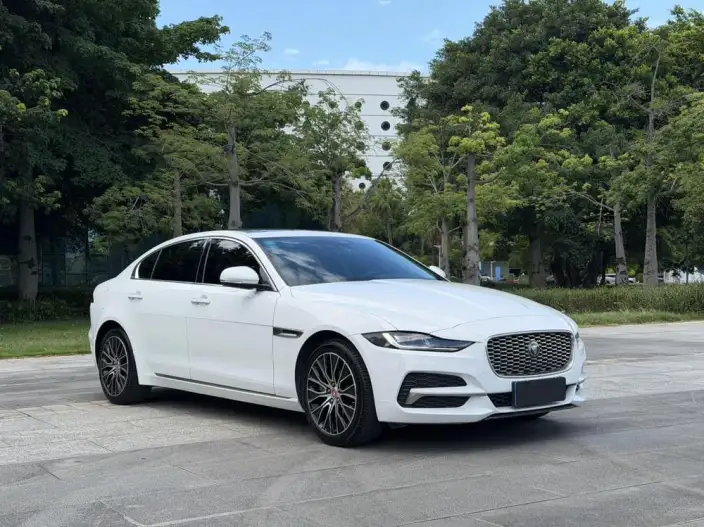 Jaguar XE L 2021 Model 2.0T 250PS S Enterprising Youya Edition – фото 3