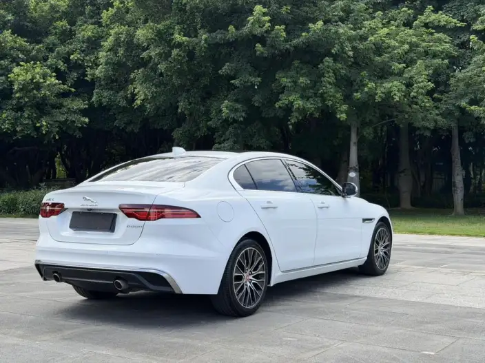 Jaguar XE L 2021 Model 2.0T 250PS S Enterprising Youya Edition – фото 6