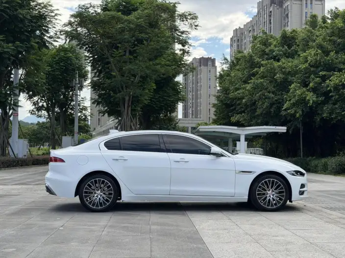 Jaguar XE L 2021 Model 2.0T 250PS S Enterprising Youya Edition – фото 7