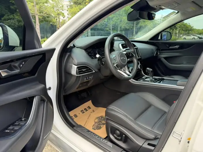 Jaguar XE L 2021 Model 2.0T 250PS S Enterprising Youya Edition – фото 9
