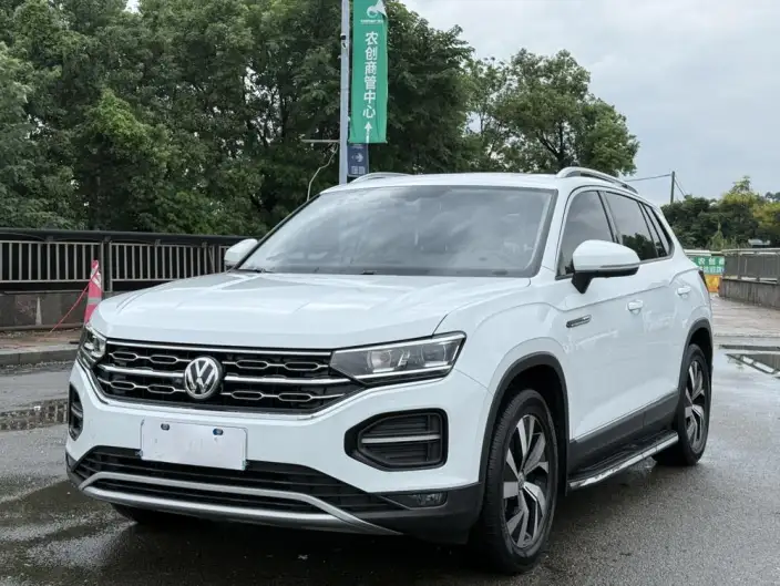 Volkswagen Tayron 2021 Model 330TSI 2WD Luxury Zhilian Edition – фото 1