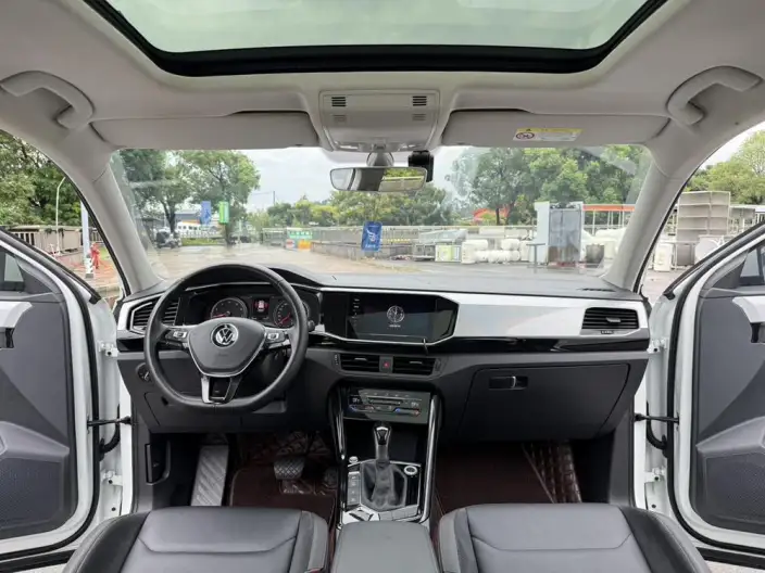 Volkswagen Tayron 2021 Model 330TSI 2WD Luxury Zhilian Edition – фото 5