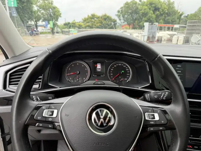 Volkswagen Tayron 2021 Model 330TSI 2WD Luxury Zhilian Edition – фото 7