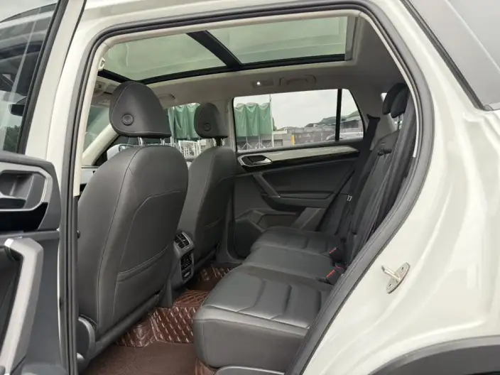 Volkswagen Tayron 2021 Model 330TSI 2WD Luxury Zhilian Edition – фото 11