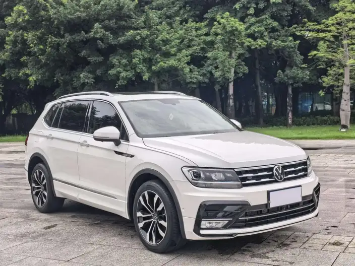 Volkswagen Tiguan L 2021 Model 330TSI Automatic 2WD R-Line Enjoy the version more – фото 3
