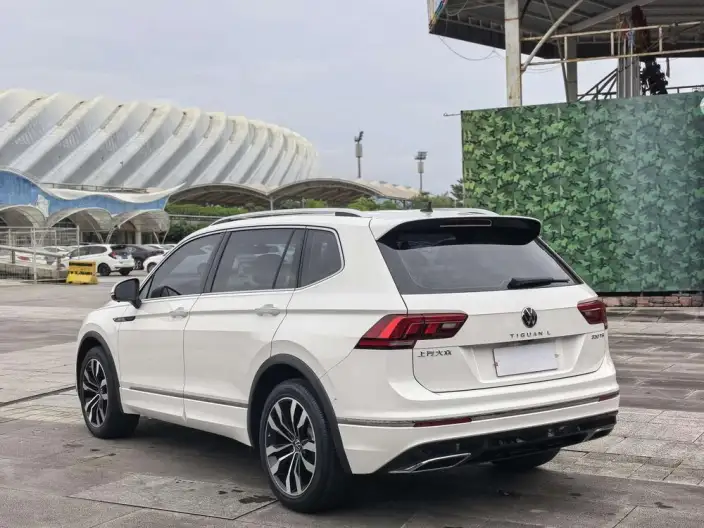 Volkswagen Tiguan L 2021 Model 330TSI Automatic 2WD R-Line Enjoy the version more – фото 4