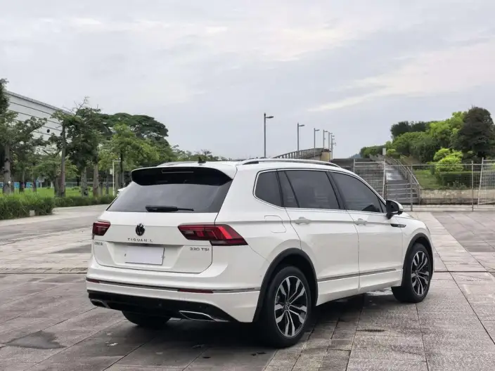 Volkswagen Tiguan L 2021 Model 330TSI Automatic 2WD R-Line Enjoy the version more – фото 6