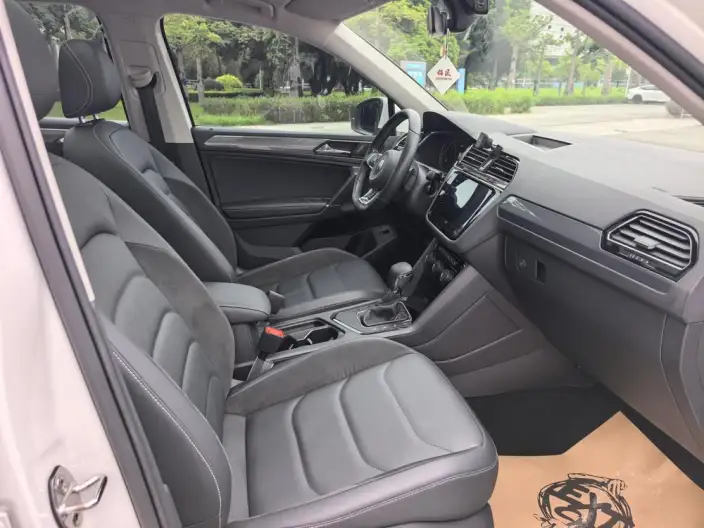 Volkswagen Tiguan L 2021 Model 330TSI Automatic 2WD R-Line Enjoy the version more – фото 8