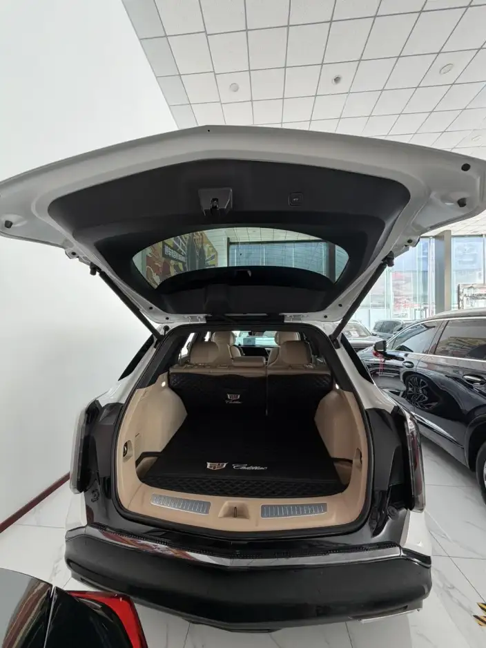 Cadillac XT5 2025 Model 28T 4WD Noble Model – фото 8