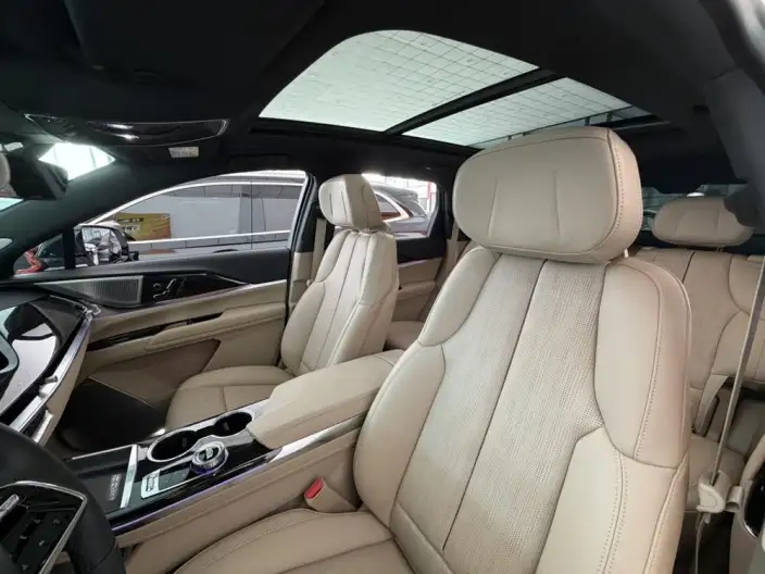 Cadillac XT5 2025 Model 28T 4WD Noble Model – фото 16