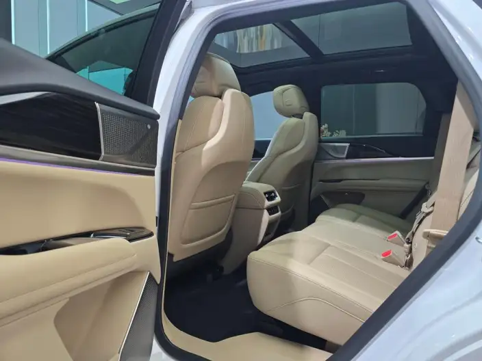 Cadillac XT5 2025 Model 28T 4WD Noble Model – фото 17