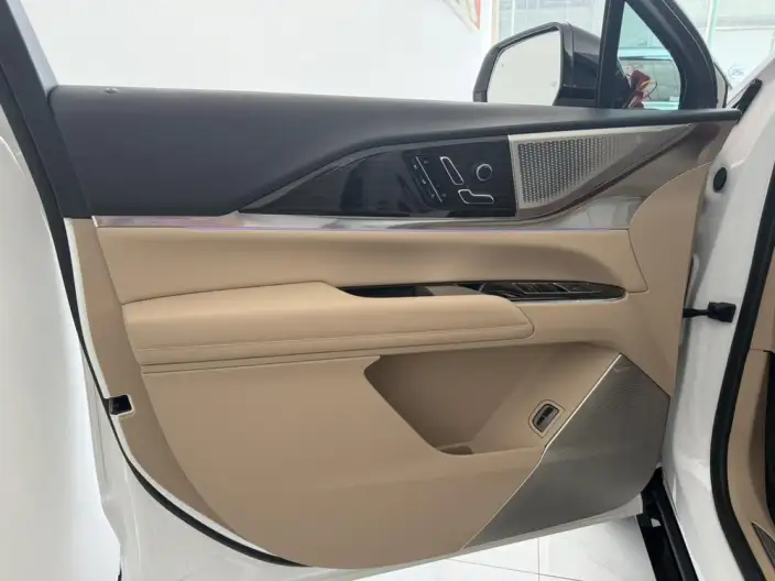 Cadillac XT5 2025 Model 28T 4WD Noble Model – фото 18