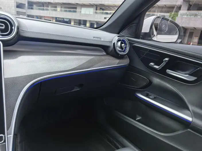 Mercedes-Benz C-Class 2024 Model C 260 L Sports Edition – фото 10