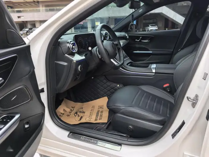 Mercedes-Benz C-Class 2024 Model C 260 L Sports Edition – фото 19