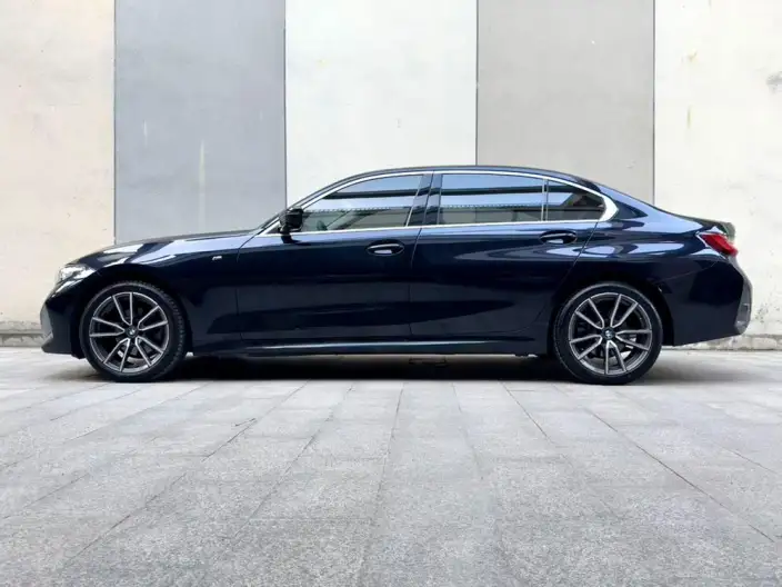 BMW 3 Series 2025 Model 325Li M Sports Set – фото 4