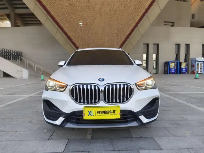 BMW X1 2021 Model sDrive25Li Leading Model – фото 2