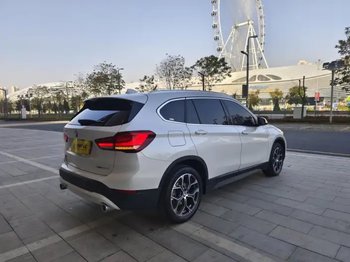 BMW X1 2021 Model sDrive25Li Leading Model – фото 6
