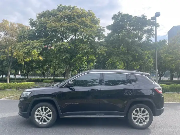 Jeep Compass 2021 Model 220T Elite Edition – фото 4