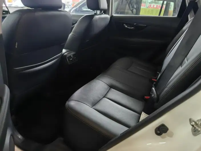 Nissan X-Trail 2020 Model 2.0L CVT Smart Connect Exclusive Edition 2WD – фото 10