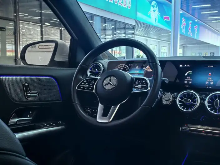 Mercedes-Benz GLA 2023 Model Facelift GLA 200 – фото 17