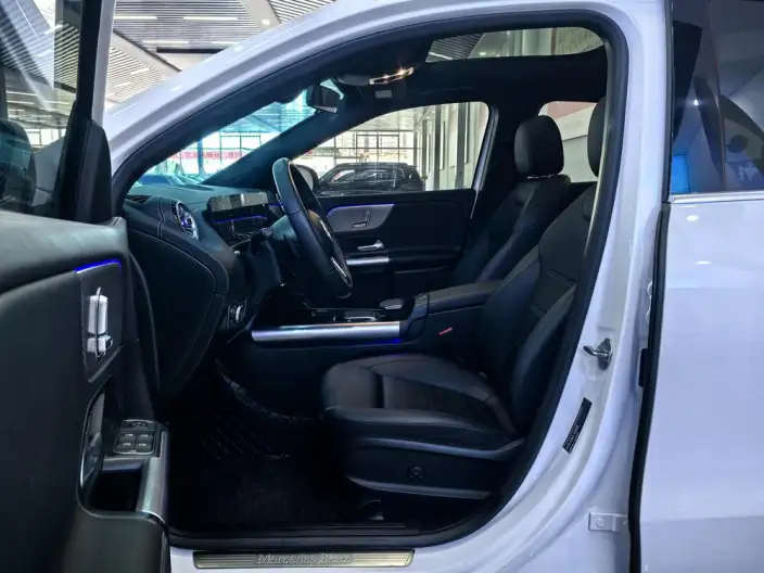 Mercedes-Benz GLA 2023 Model Facelift GLA 200 – фото 19