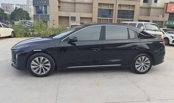 Hongqi E-QM5 2024 Model 500KM Travel Edition 100kW – фото 3