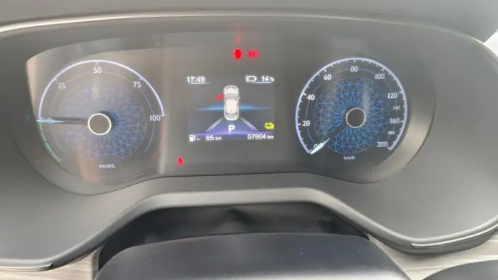 Hongqi E-QM5 2024 Model 500KM Travel Edition 100kW – фото 8