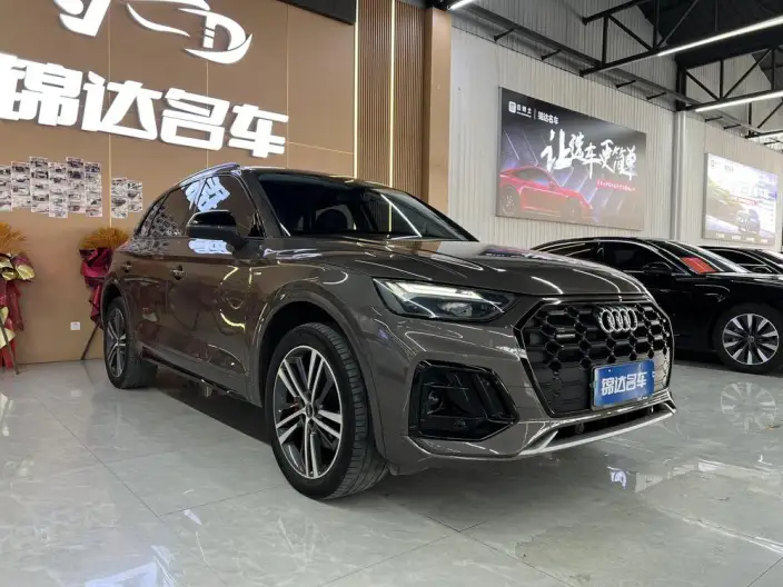 Audi Q5L 2022 Model 40T Luxury Dynamic Model – фото 3