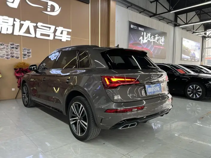 Audi Q5L 2022 Model 40T Luxury Dynamic Model – фото 5