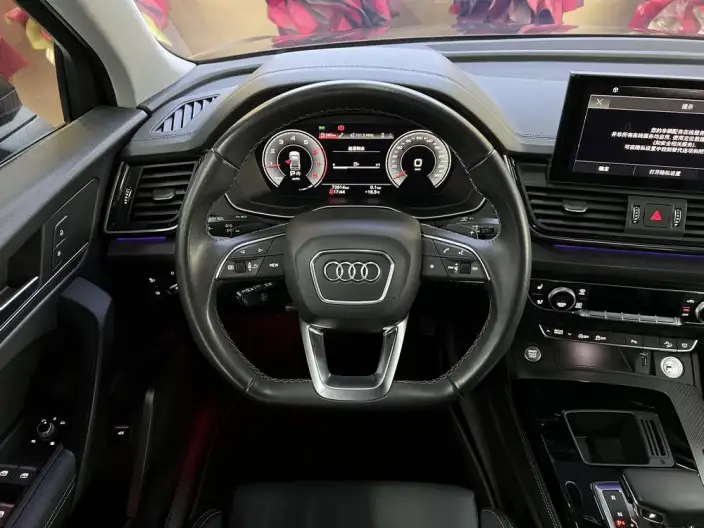 Audi Q5L 2022 Model 40T Luxury Dynamic Model – фото 10