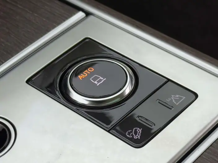 Range Rover 2023 Model Facelift 3.0 L6 400PS Shengshi Extended Edition – фото 12