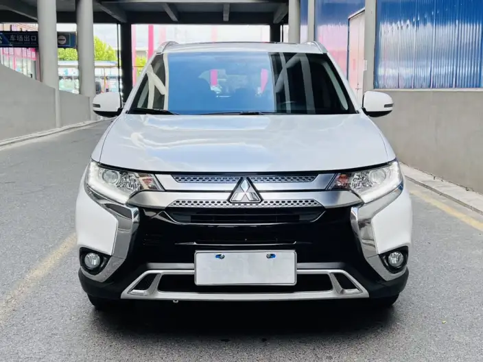 Mitsubishi Outlander 2020 Model 2.0L 2WD Changxiang Edition 5 seat – фото 2