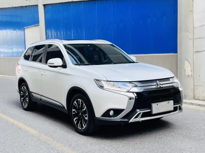 Mitsubishi Outlander 2020 Model 2.0L 2WD Changxiang Edition 5 seat – фото 3