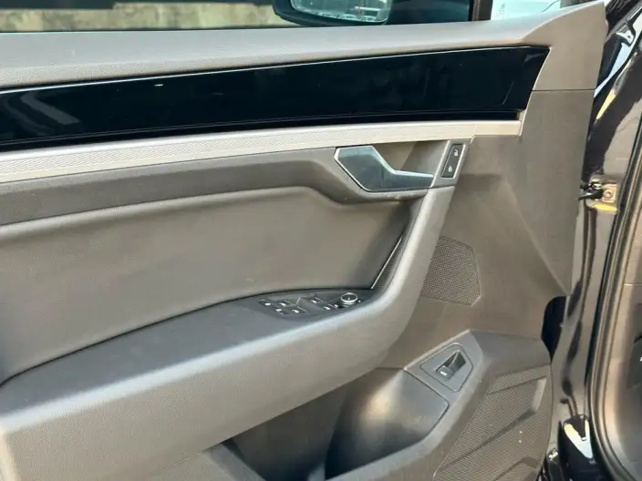 Volkswagen Touareg 2021 Model 2.0TSI Pilot Special Edition – фото 7