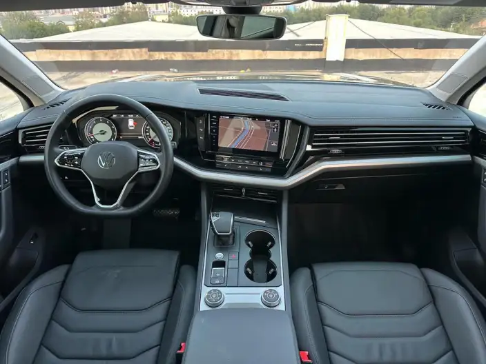 Volkswagen Touareg 2021 Model 2.0TSI Pilot Special Edition – фото 8