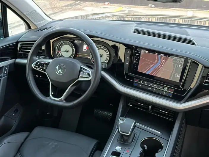 Volkswagen Touareg 2021 Model 2.0TSI Pilot Special Edition – фото 12